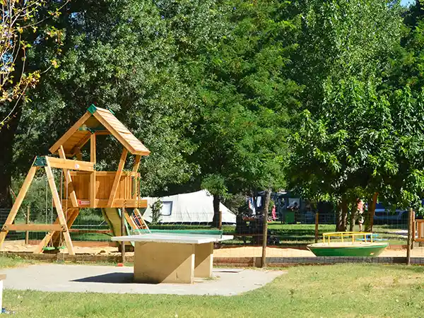 aire de jeux pour enfants